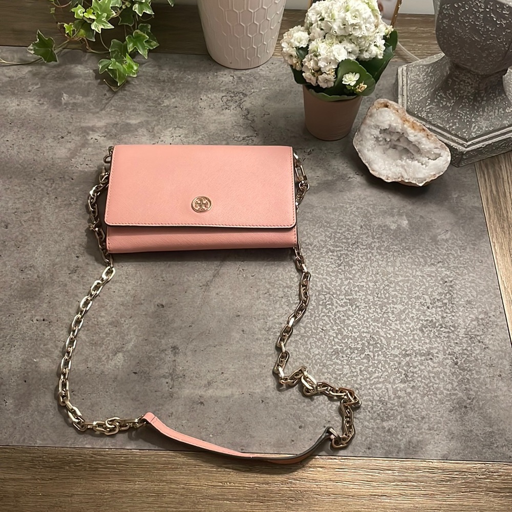 Tory Burch Robinson Chain Wallet